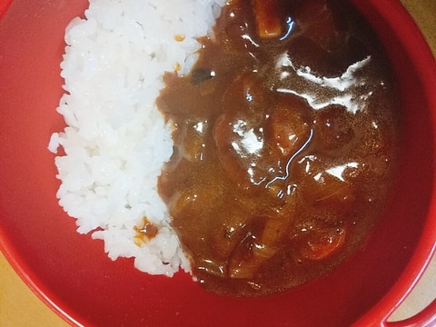 玉ねぎ、ほうれん草ちょい足しのレトルトカレー